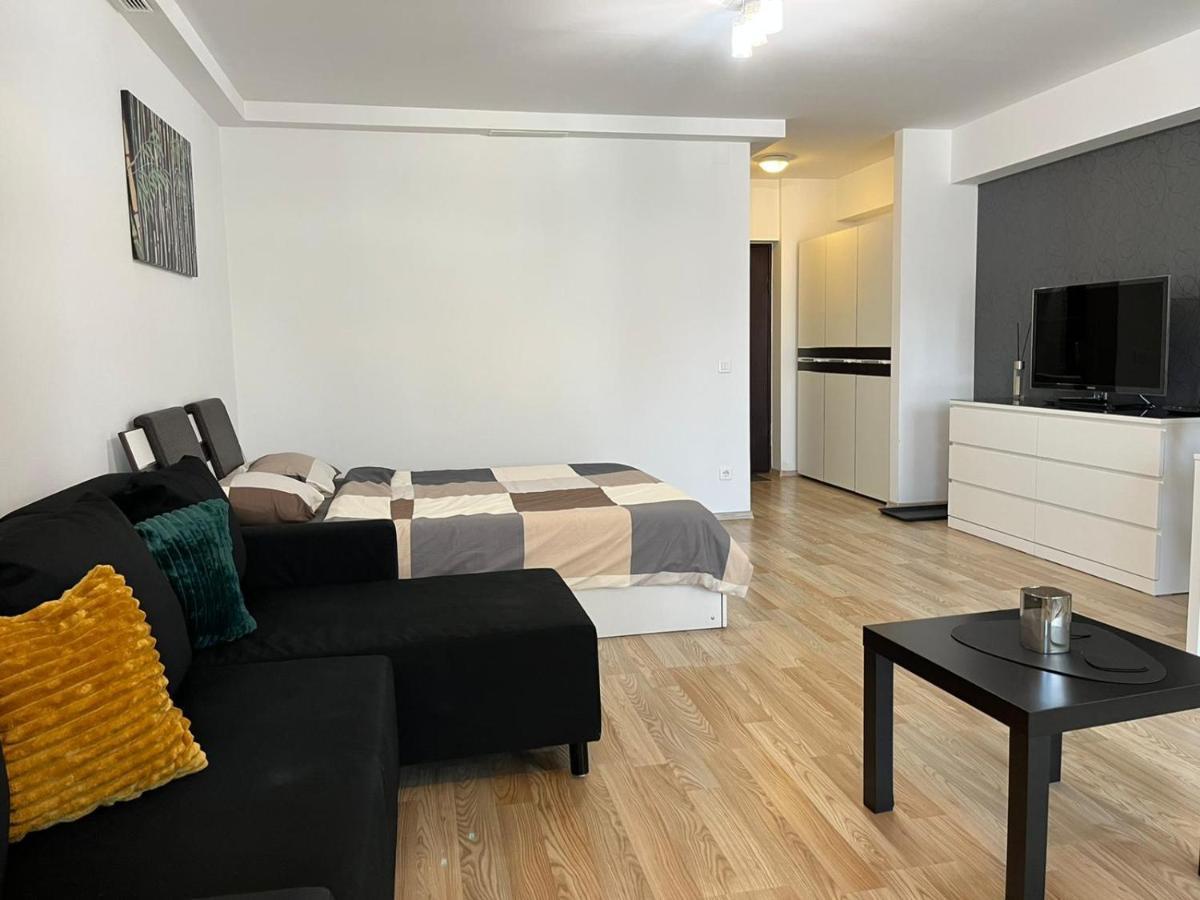 Tranzzzit Airport Apartment Otopeni Exterior photo